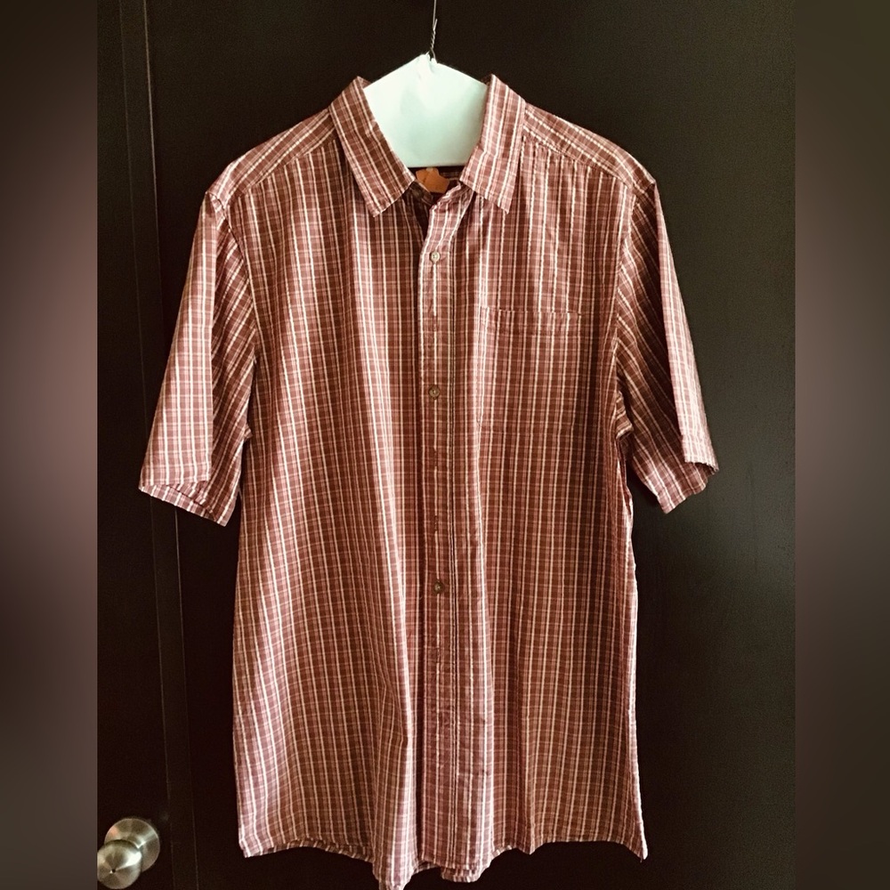 Eddie Bauer Men's Short-Sleeve Plaid Button-Down Shirt - Red & Cream